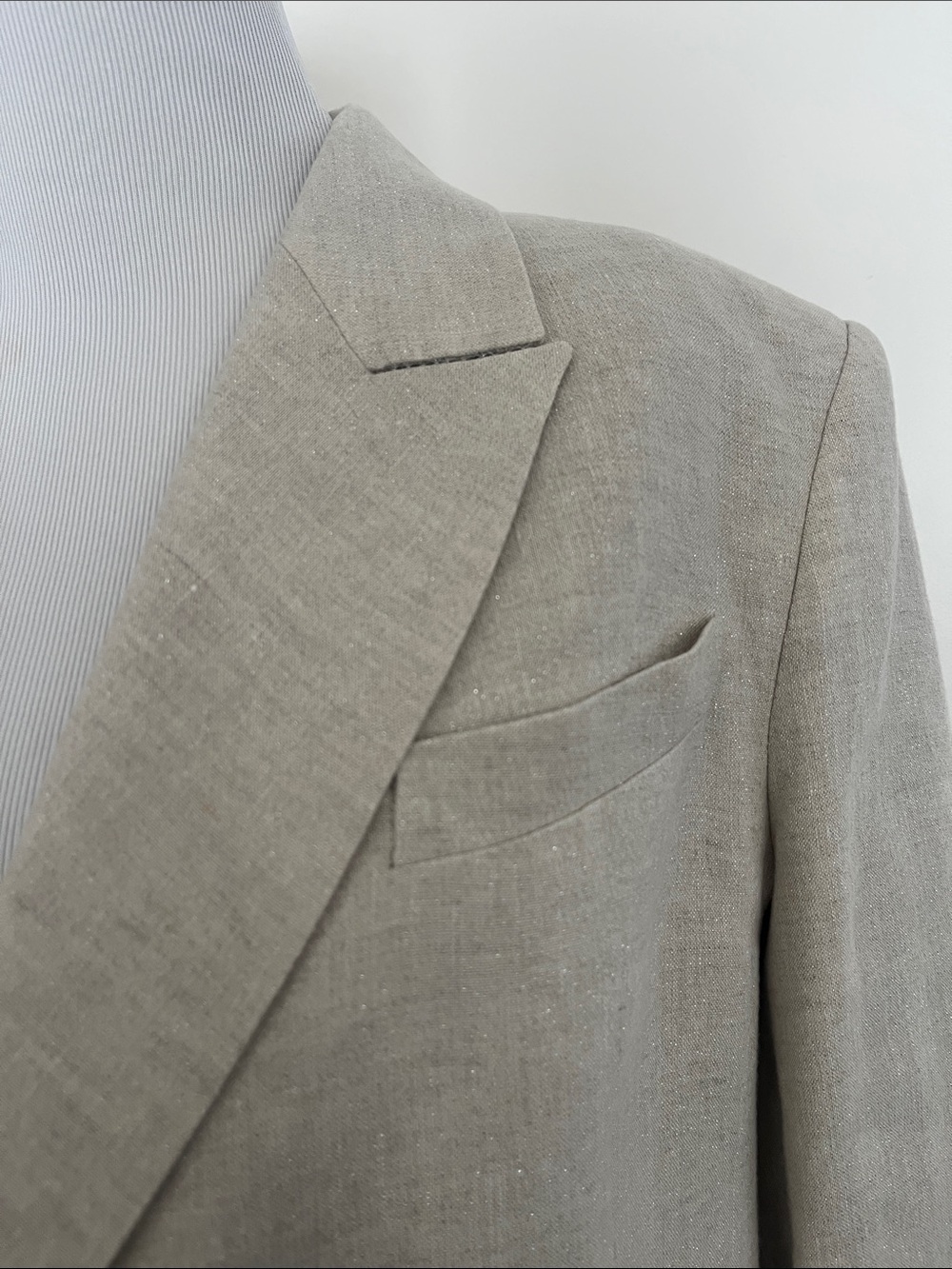Brunello Cucinelli Double-Breasted Metallic Linen-Blend Blazer - Picture 10 of 17
